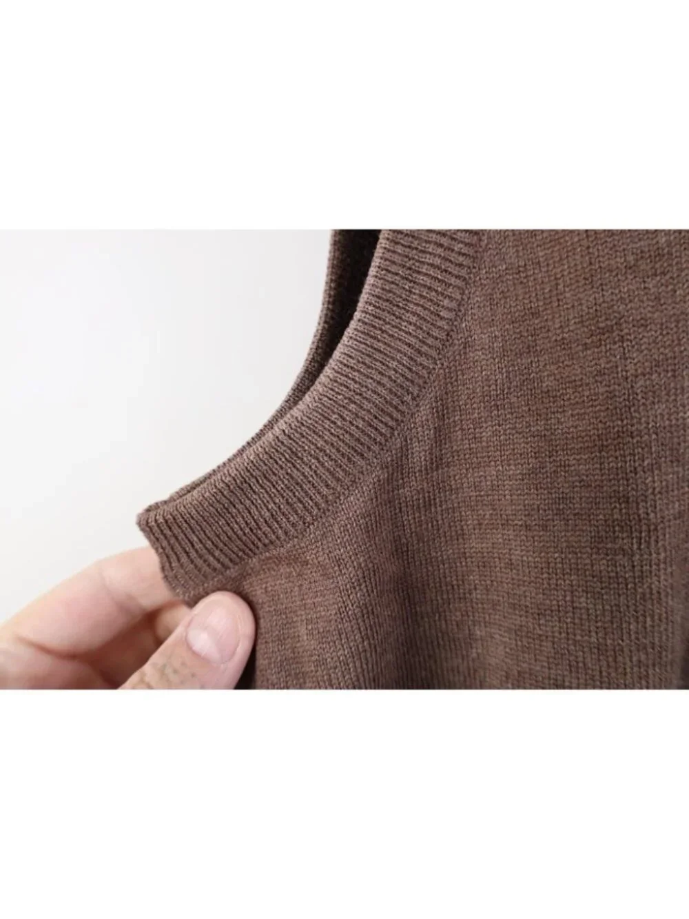 Vtg 90s Streetwear Mens 42 Distressed Blank Merino Wool Knit Sweater Vest Brown